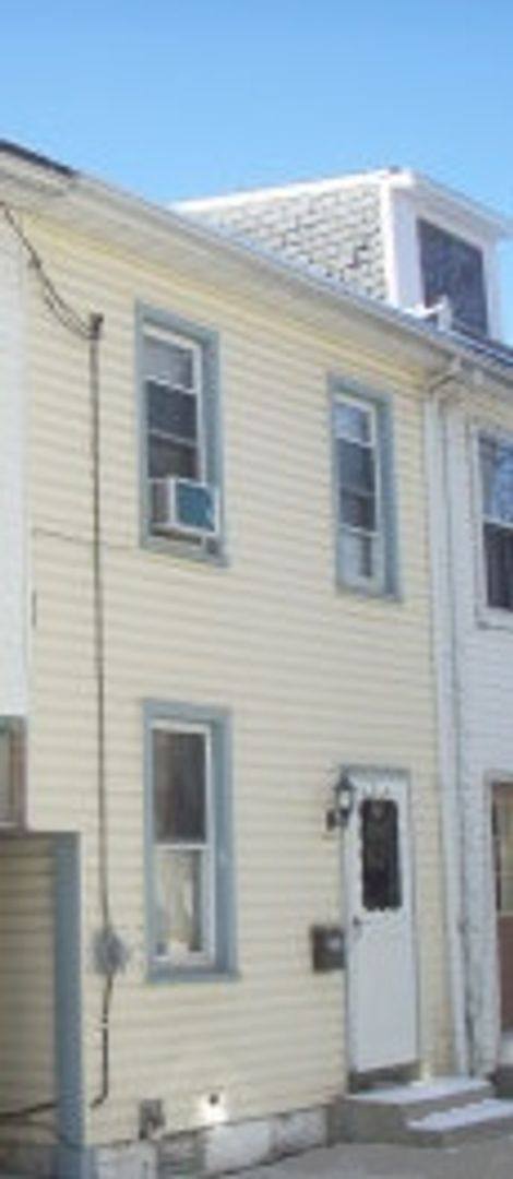 House for rent at 1020 Orchoard Ave, Lebanon, PA 17046