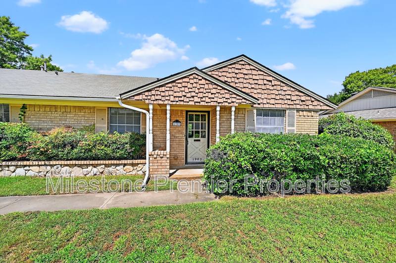 Apartment for rent at 1902 W Shields Dr #1, Sherman, TX 75092