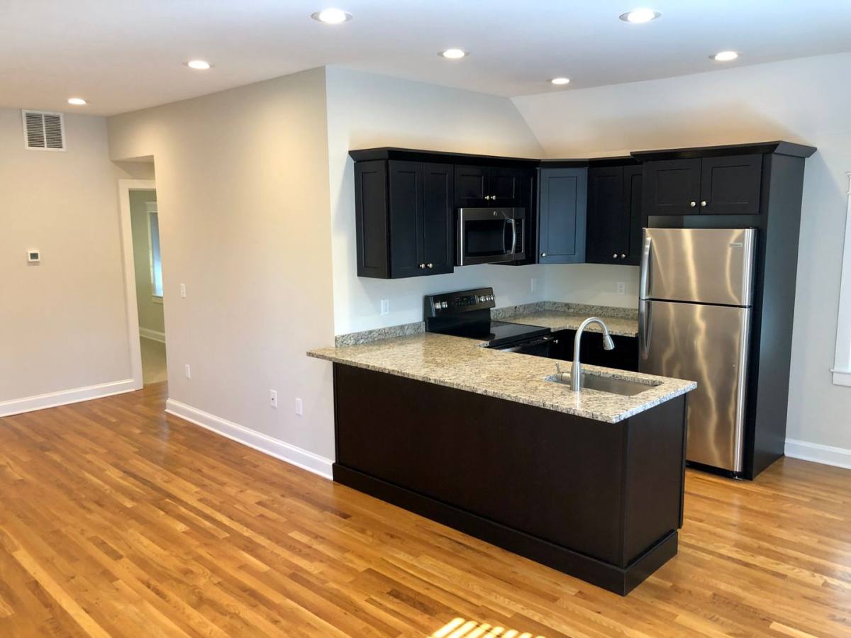 Apartment for rent at 173 Butternut St, Middletown, CT 06457