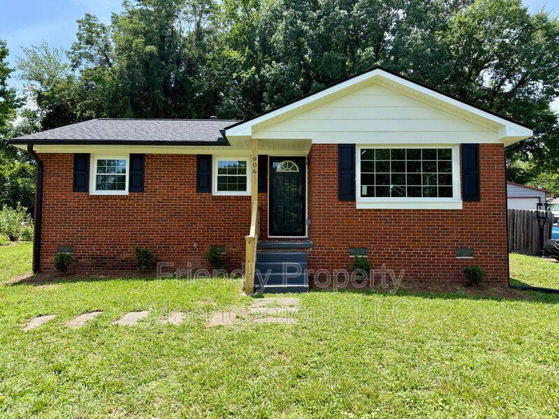 House for rent at 906 Beaumont Ave, Greensboro, NC 27401