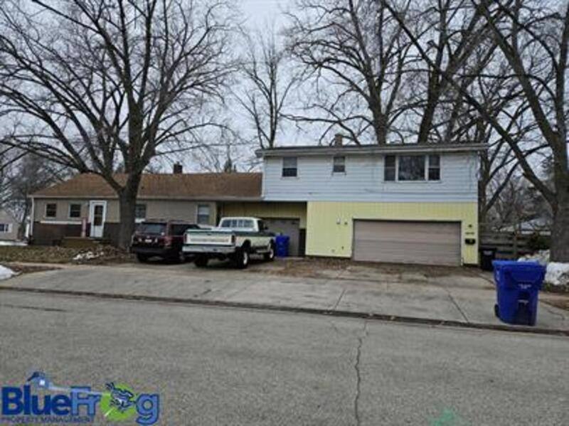 Apartment for rent at 2419 S Jackson St, Appleton, WI 54915