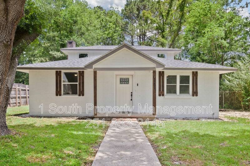 House for rent at 3201 Lees Lane, Mobile, AL 36693