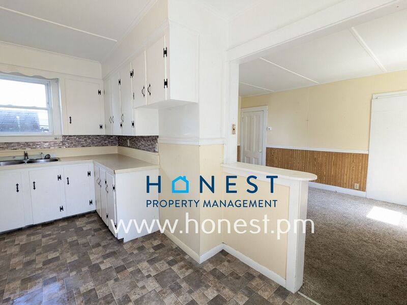 House for rent at 122 Benton Ave #3, Waterville, ME 04901