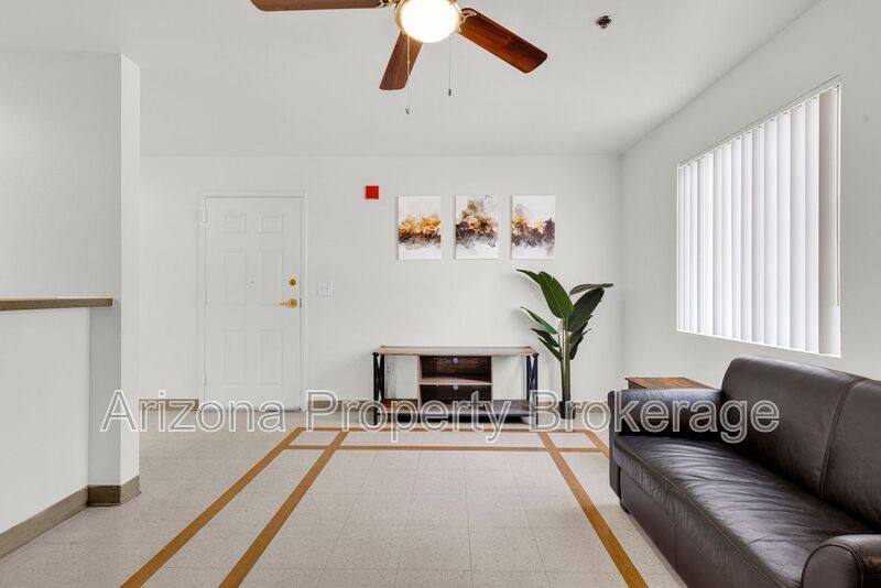 Apartment for rent at 2302 W Colter St #D201, Phoenix, AZ 85015