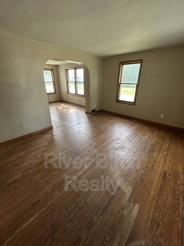 Apartment for rent at 1501 S 8th St #1, Springfield, IL 62703