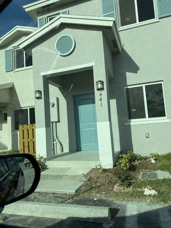 Townhouse for rent at 441 NW 12th Ave, Homestead, FL 33034