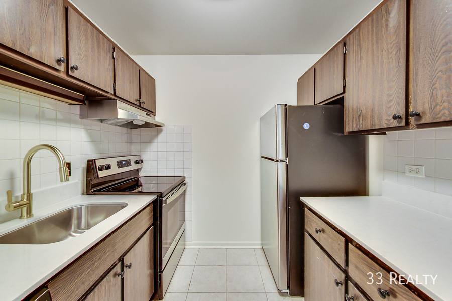 Apartment for rent at 9807 S Karlov Ave #203, Oak Lawn, IL 60453