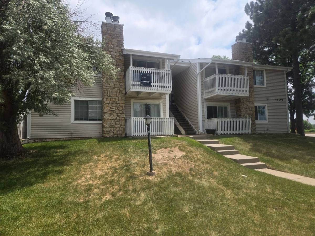 House for rent at 14191 E Jewell Ave, Aurora, CO 80012