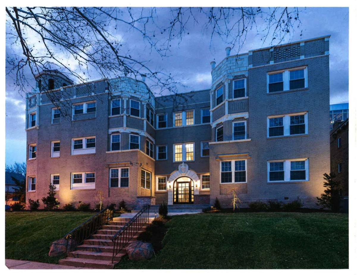 Apartment for rent at 920 Ward Parkway, Kansas City, MO 64112
