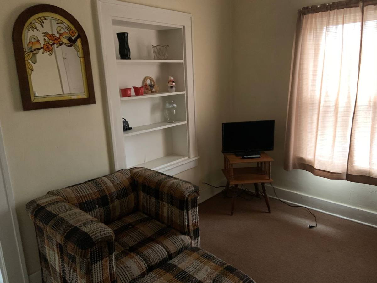 Apartment for rent at 103 W 1st St, Roxana, IL 62084