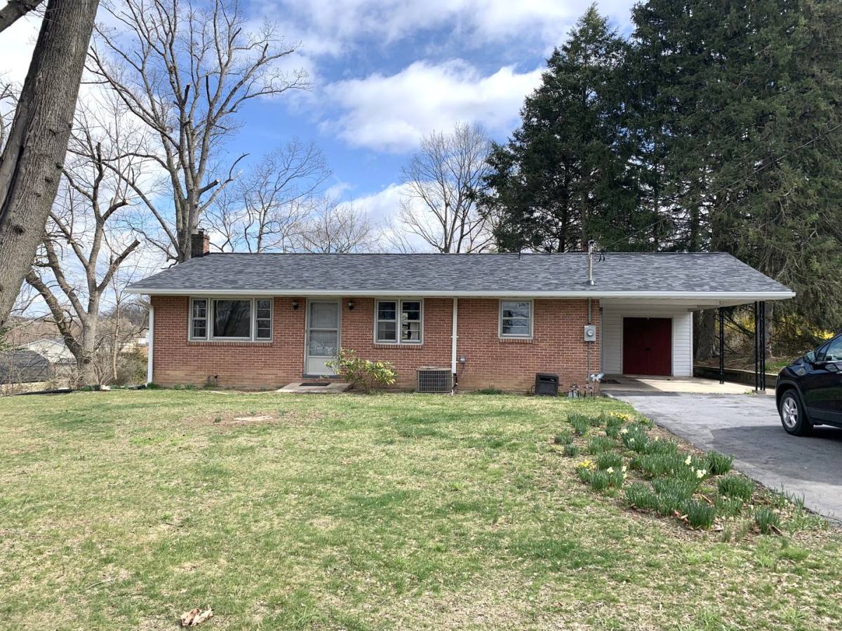House for rent at 1670 Frank Rd, Chambersburg, PA 17202