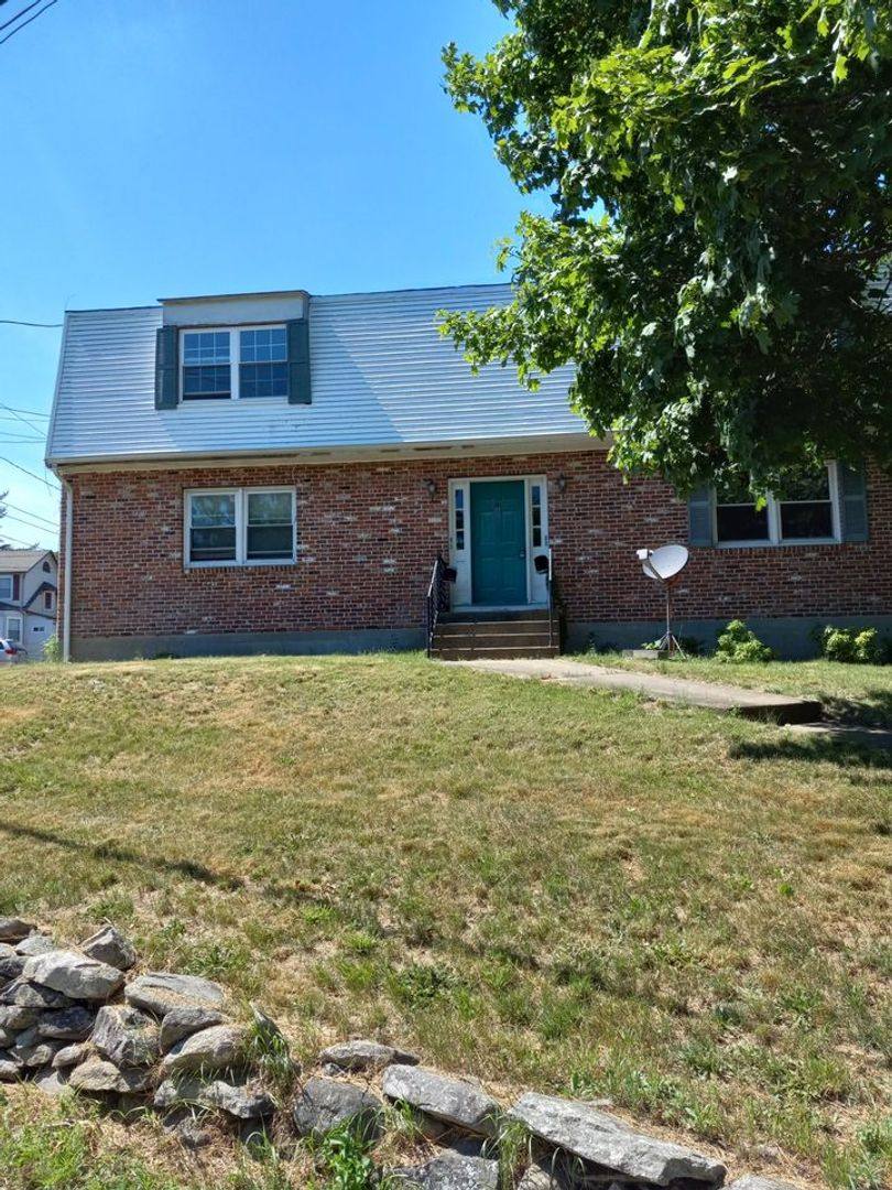 Apartment for rent at 57 Ashcraft Rd, New London, CT 06320