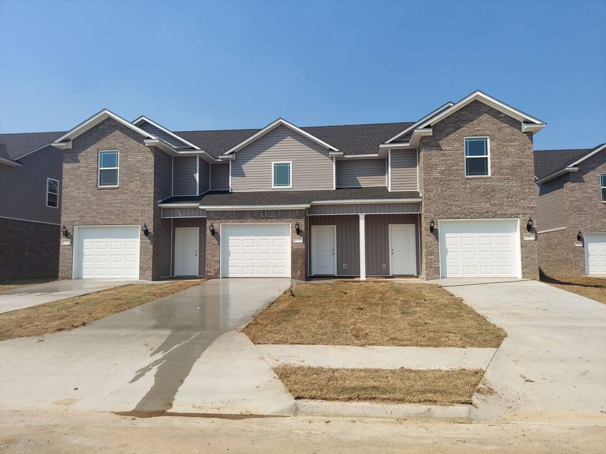 Townhouse for rent at 2118 Ingalls Lane #SIDE B, Alma, AR 72921