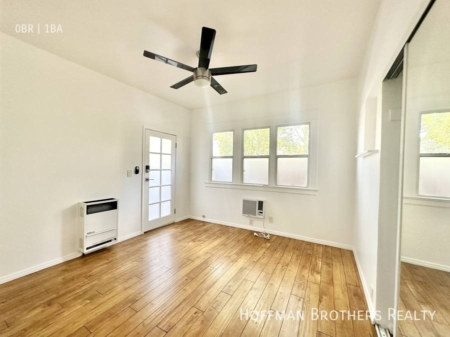 Apartment for rent at 858 N La Fayette Park Place #9, Los Angeles, CA 90026