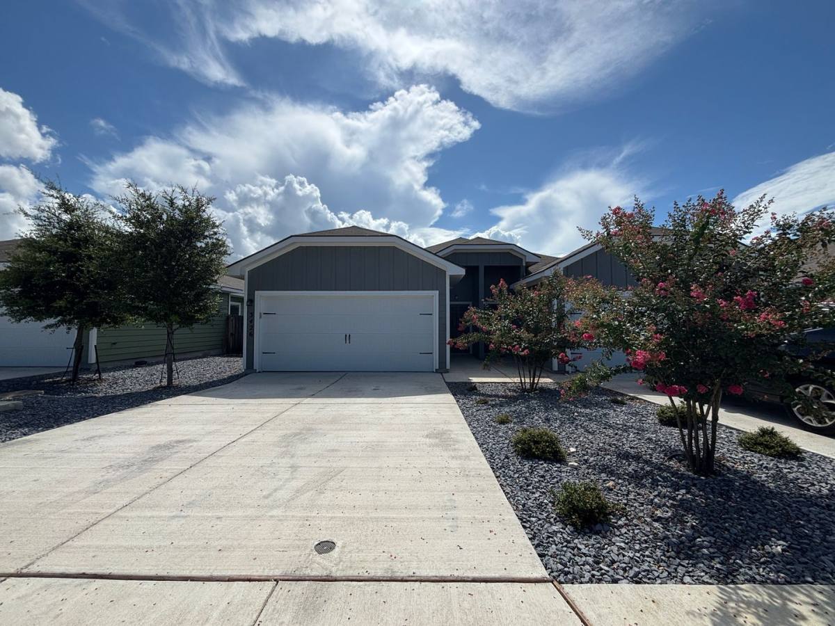Townhouse for rent at 3426 Scotts Circle, Seguin, TX 78155
