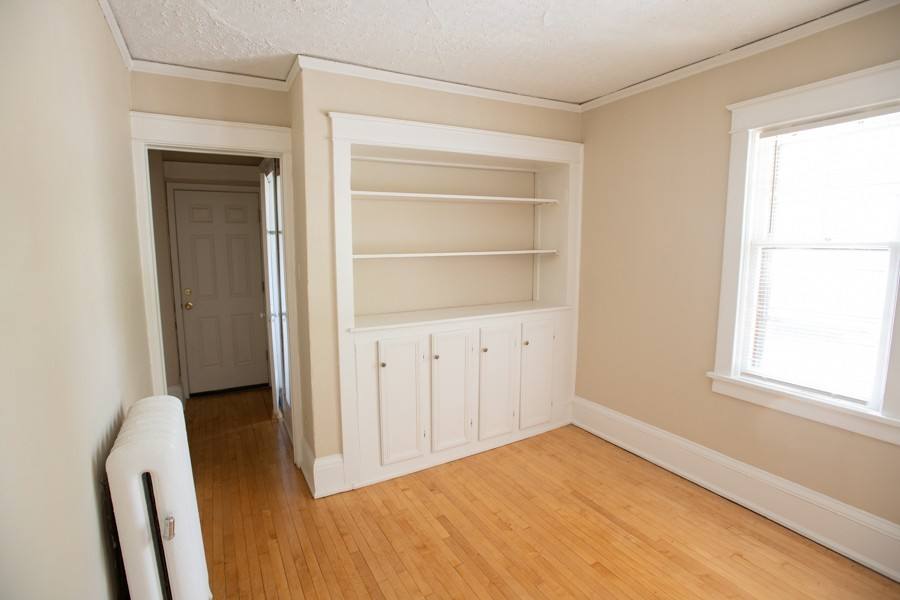Apartment for rent at 1802 E Linnwood Ave, Milwaukee, WI 53211