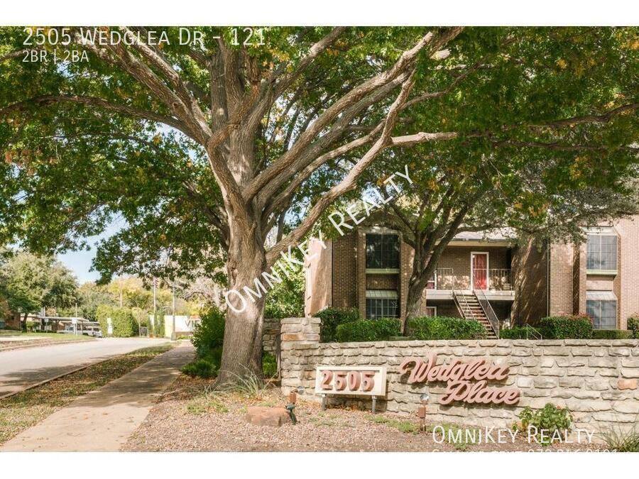 Condo for rent at 2505 Wedglea Dr #121, Dallas, TX 75211