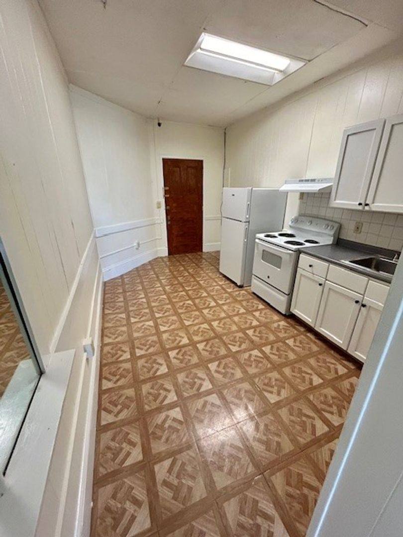 Apartment for rent at 342 Lincoln St, Marlborough, MA 01752