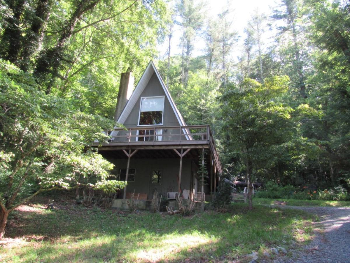 House for rent at 75 Fringe Tree Dr, Glenville, NC 28736