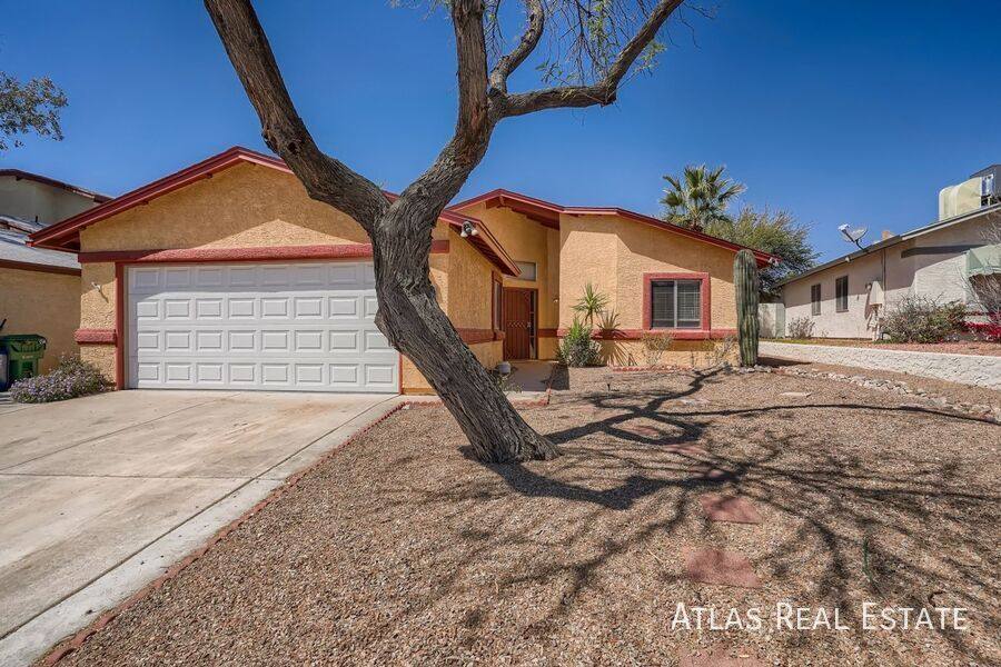 House for rent at 2960 W Yorkshire St, Tucson, AZ 85742