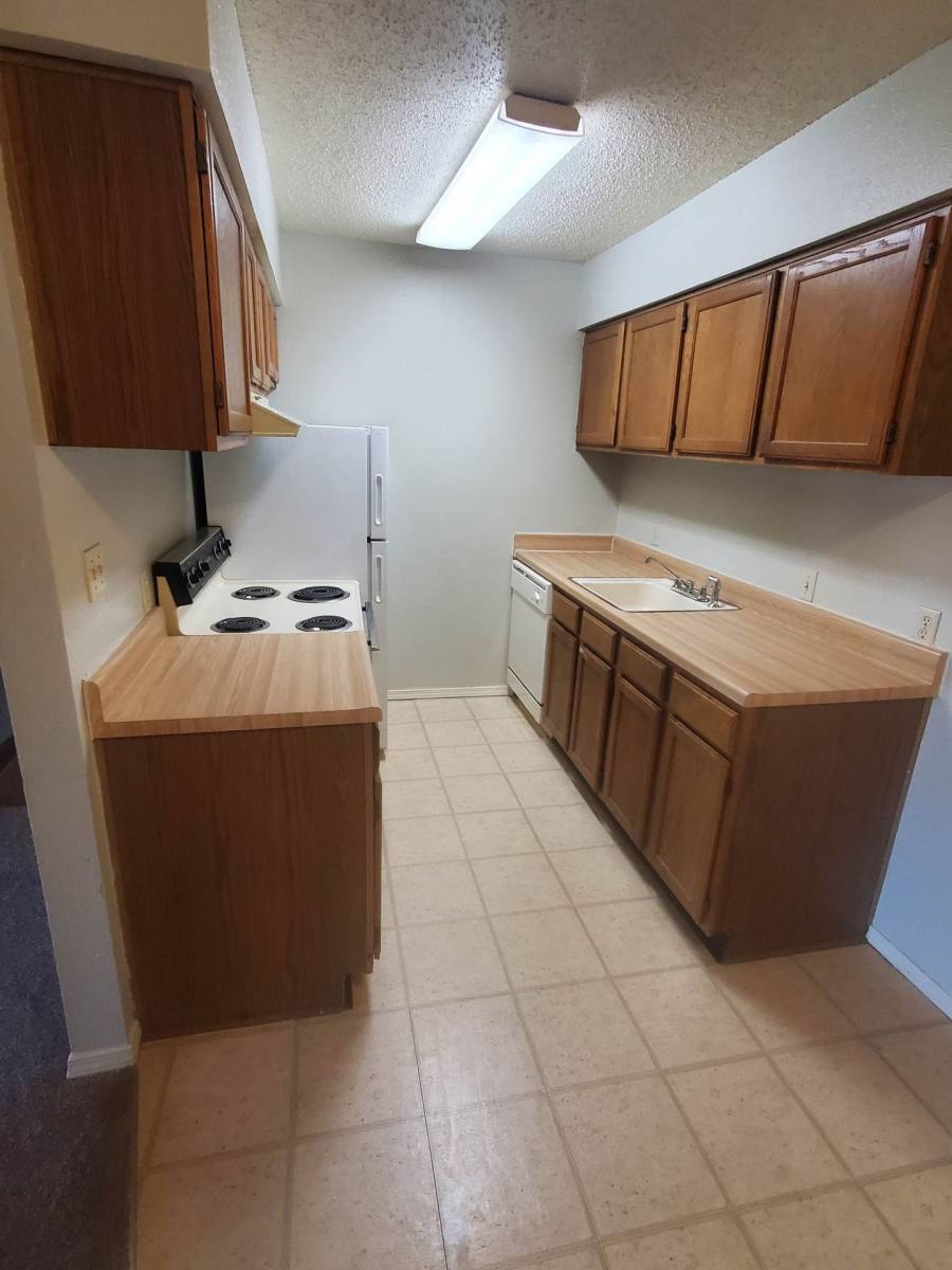 Apartment for rent at 1501 S Park Lane, Altus, OK 73521