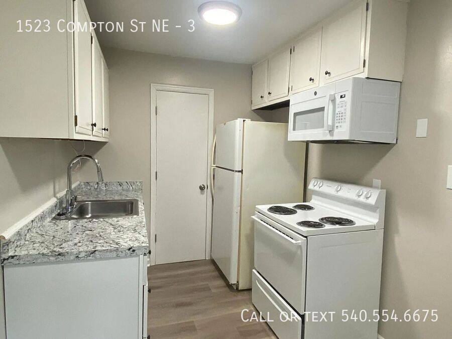 Apartment for rent at 1523 Compton St NE #3, Roanoke, VA 24012