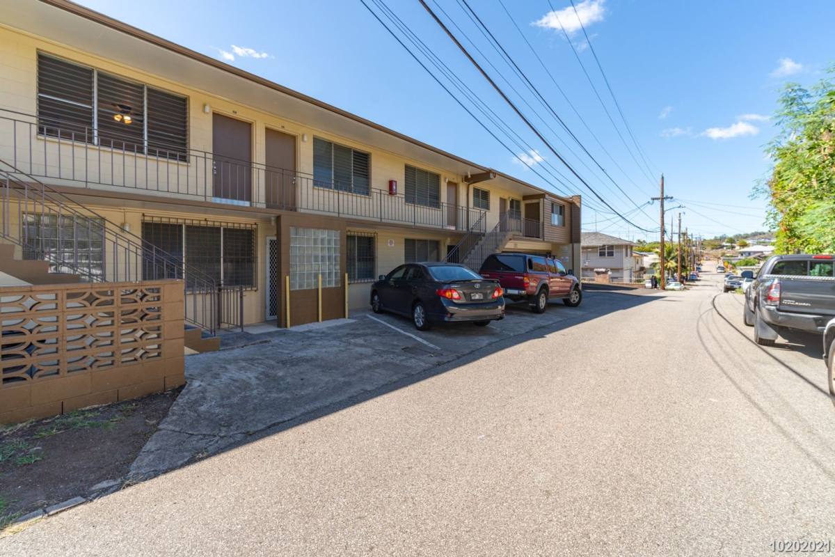 House for rent at 1618 Aupuni St, Honolulu, HI 96817