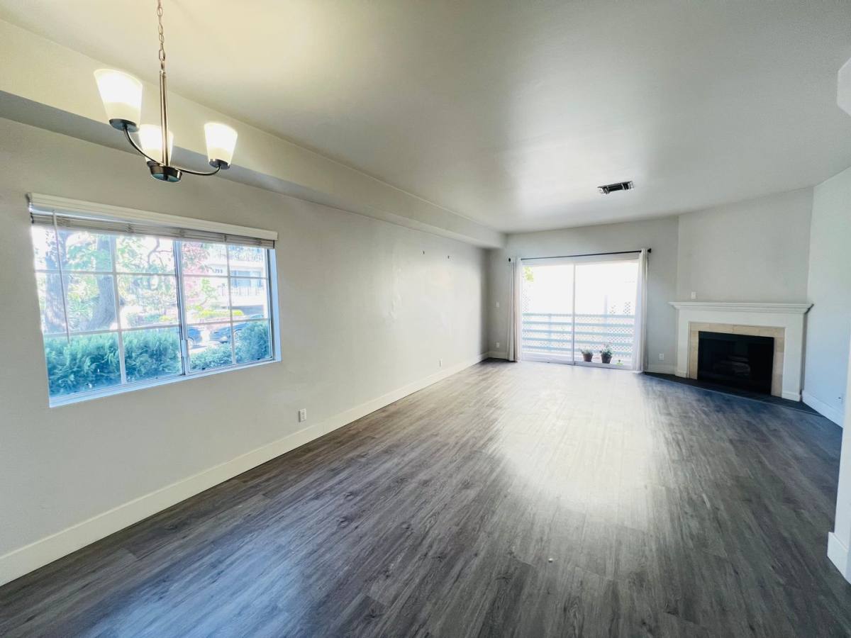 Apartment for rent at 11738 Mayfield Ave, Los Angeles, CA 90049