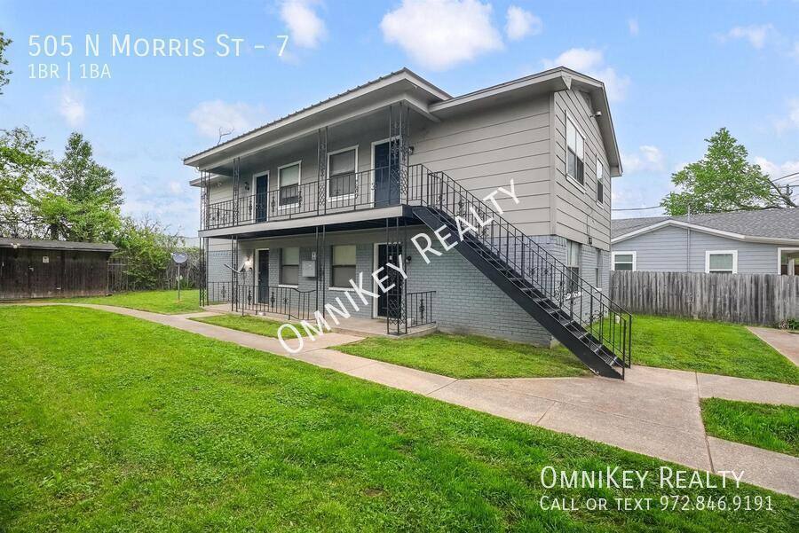 Apartment for rent at 505 N Morris St #7, Terrell, TX 75160