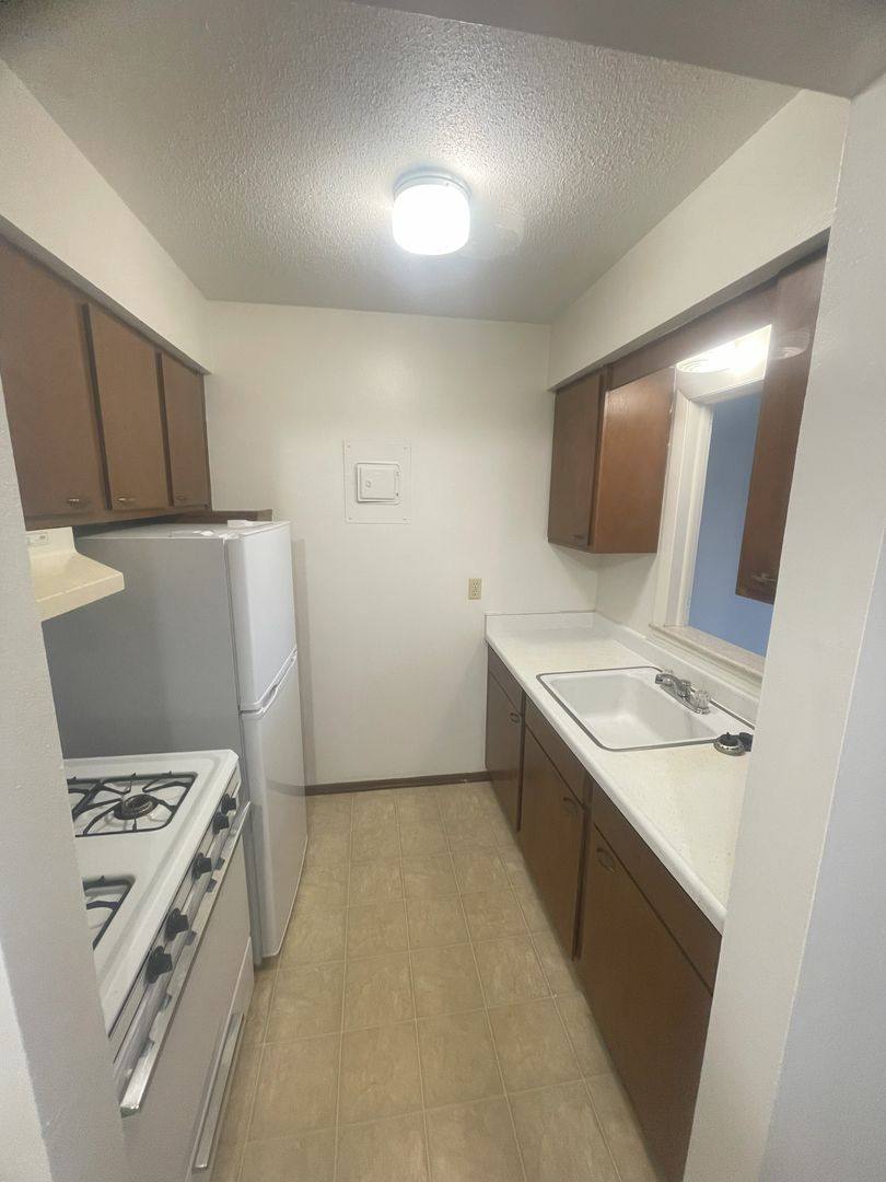 Apartment for rent at 791 Russell Rd, Waterloo, IA 50701