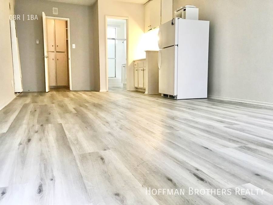 Apartment for rent at 3648 Westwood Blvd #5, Los Angeles, CA 90034