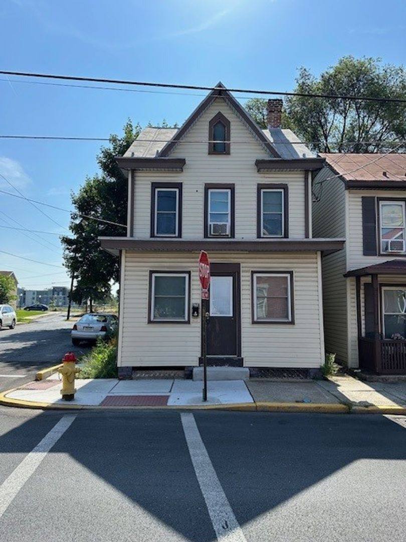 Apartment for rent at 467 N Pitt St #2, Carlisle, PA 17013