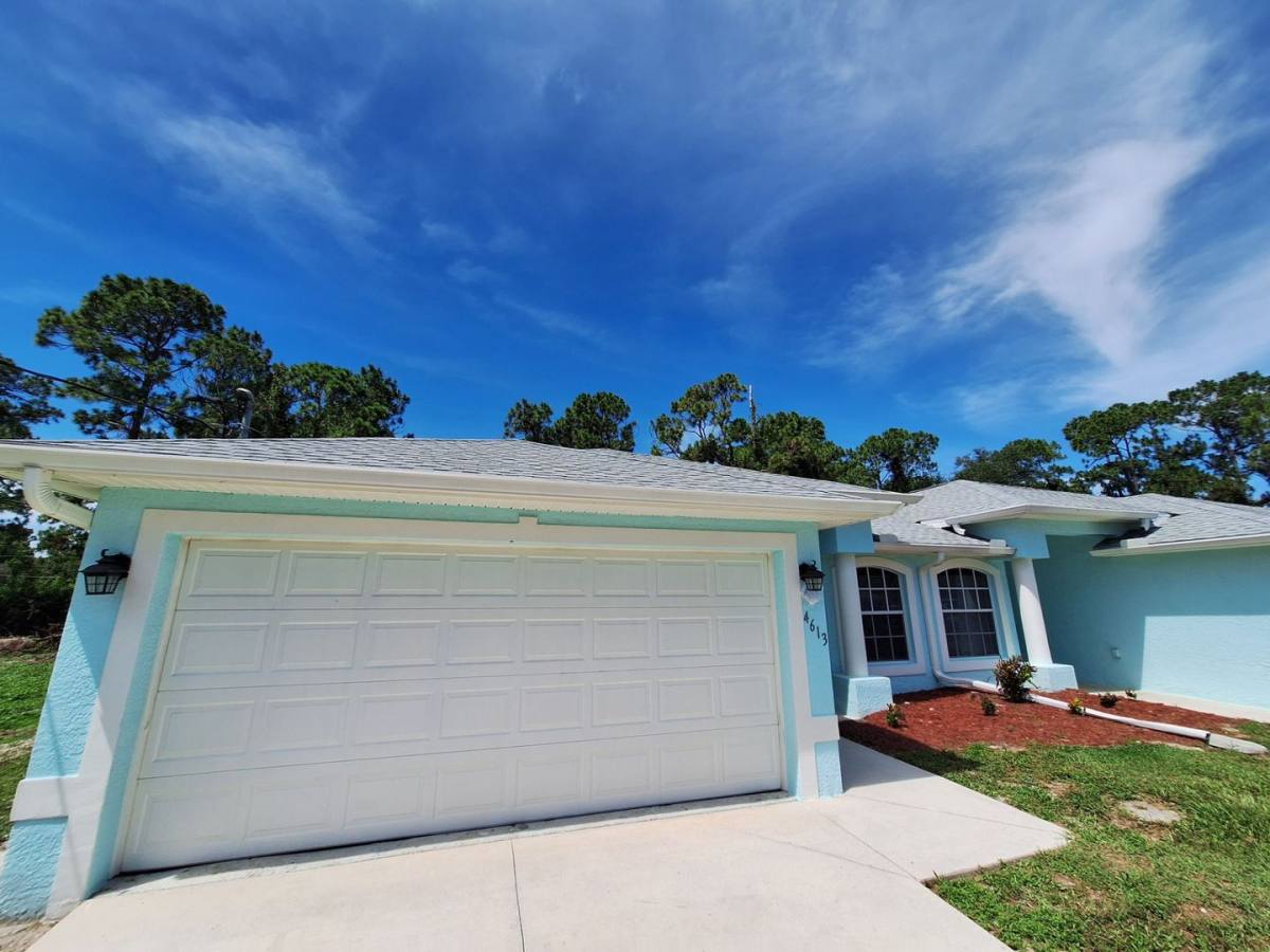 Apartment for rent at 4613 29th St SW, Lehigh Acres, FL 33973