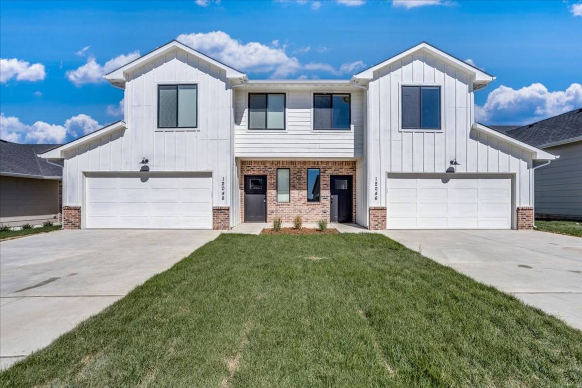 Townhouse for rent at 12515 W Fennec St, Wichita, KS 67223