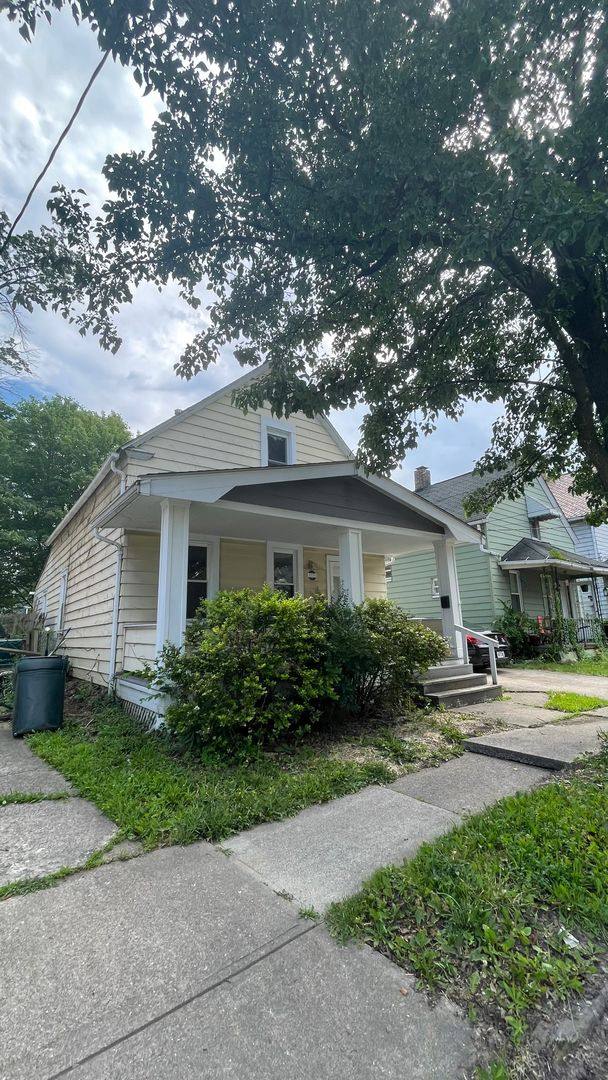 House for rent at 3009 Roanoke Ave, Cleveland, OH 44109
