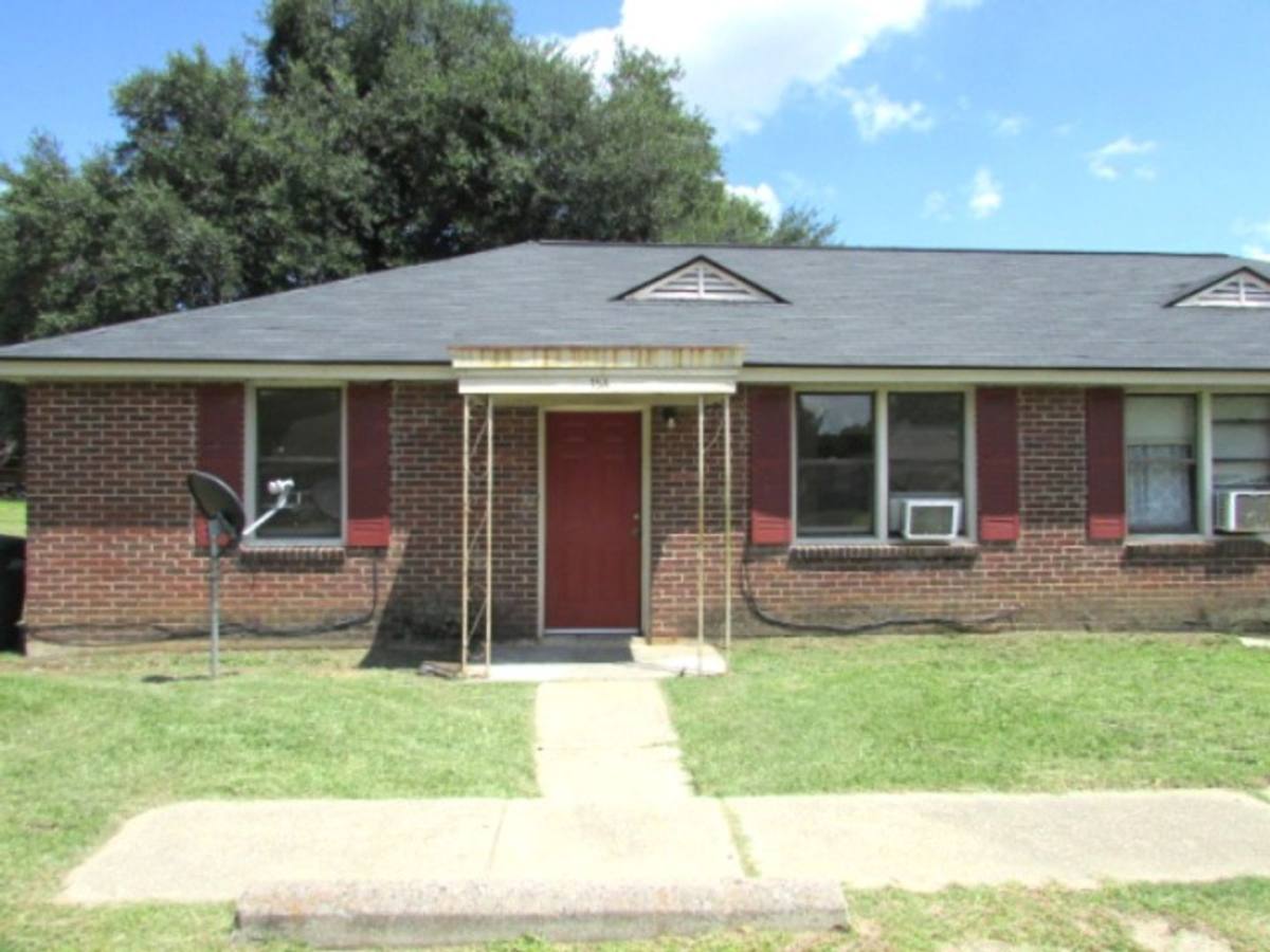 Apartment for rent at 15 Dixie Dr, Sumter, SC 29150