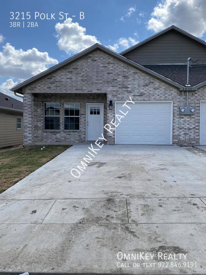 Apartment for rent at 3215 Polk St #B, Greenville, TX 75401