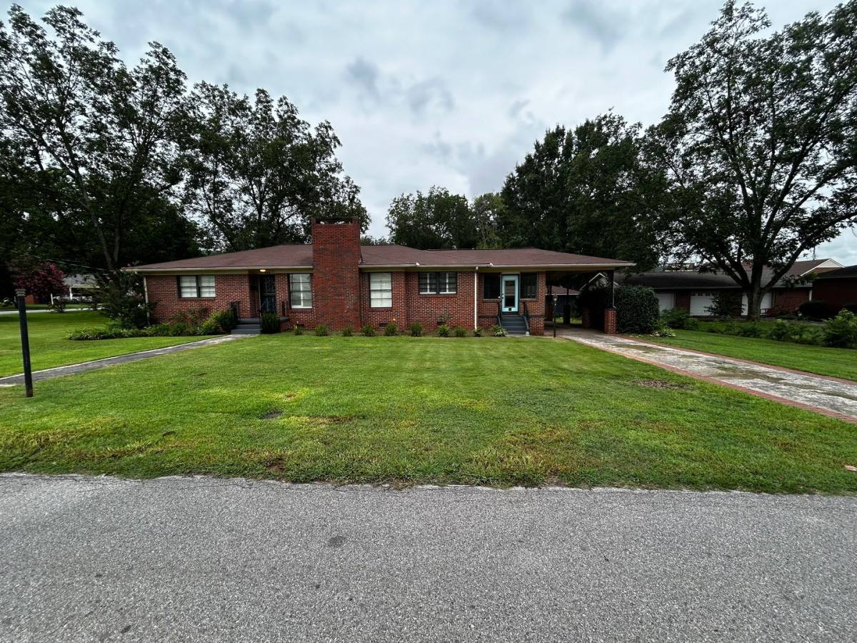House for rent at 405 Dodson St, Oxford, AL 36203