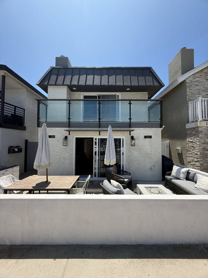 Apartment for rent at 120 30th St, Newport Beach, CA 92663