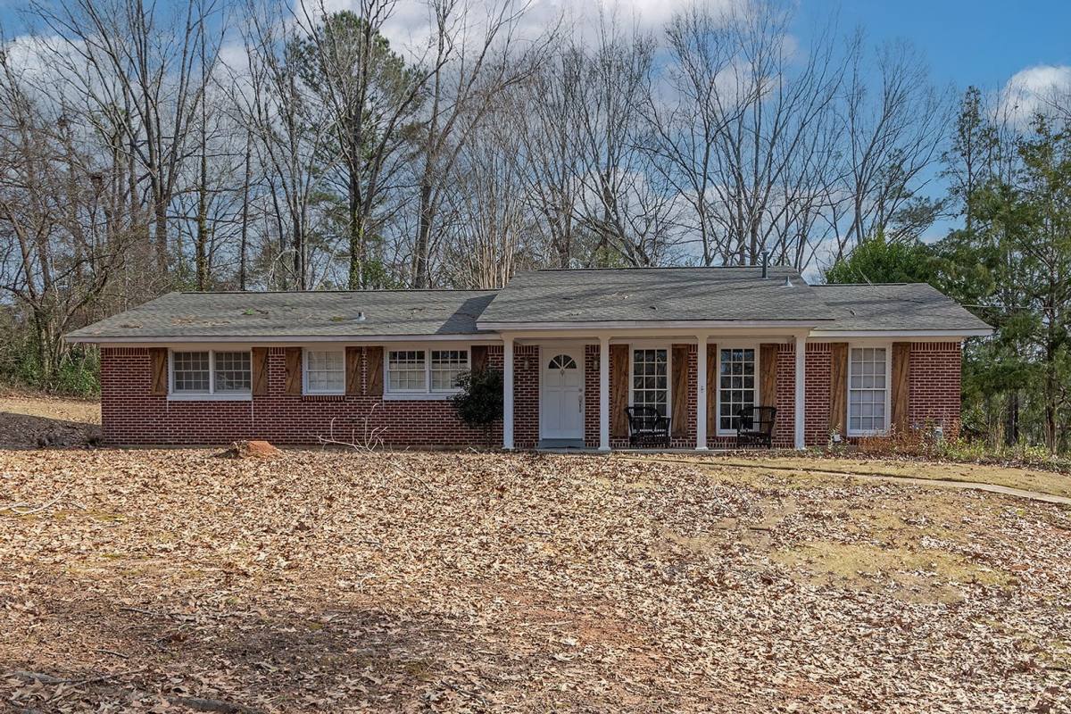 4107 Jasmine Hill Rd, Wetumpka, AL 36093