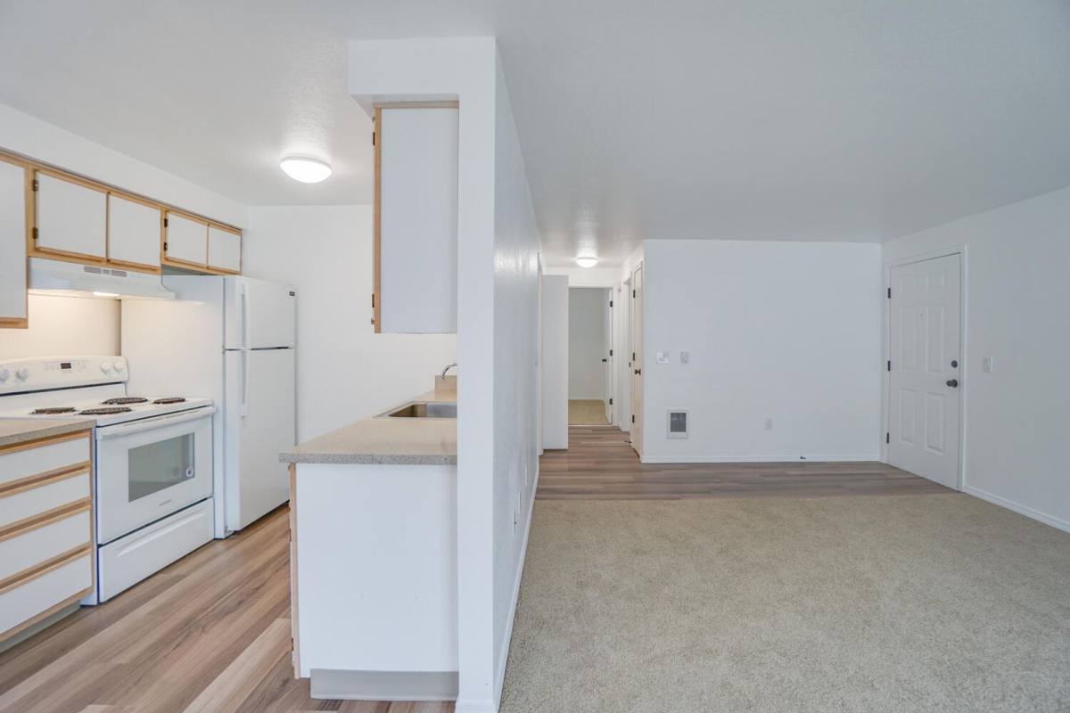 Apartment for rent at 5075 - 5105 10th Ave NE, Salem, OR 97303