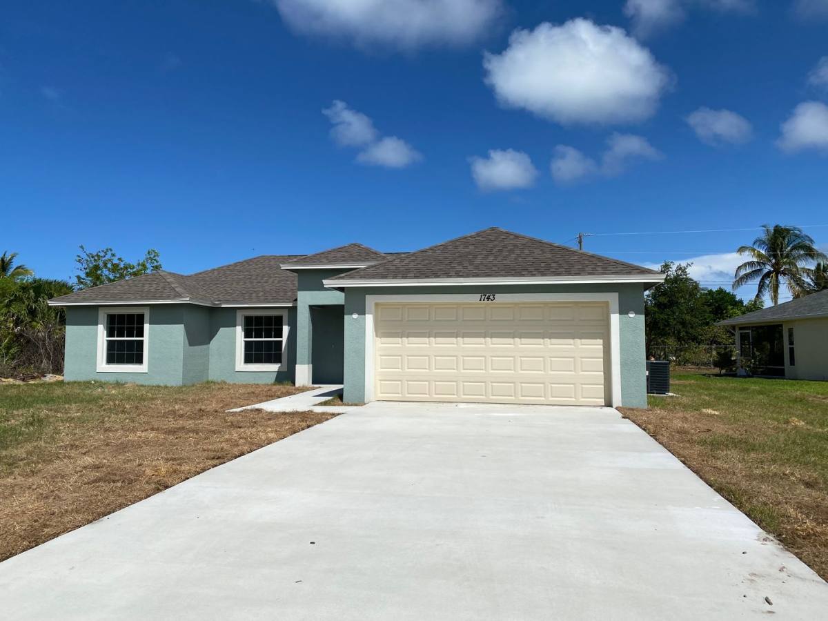 House for rent at 1743 SE Gaskins Circle, Port Saint Lucie, FL 34952