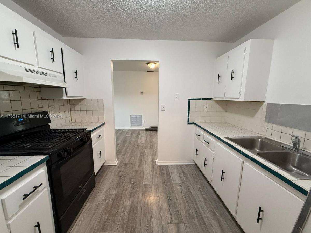 House for rent at 2631 NW 25th St, Fort Lauderdale, FL 33311