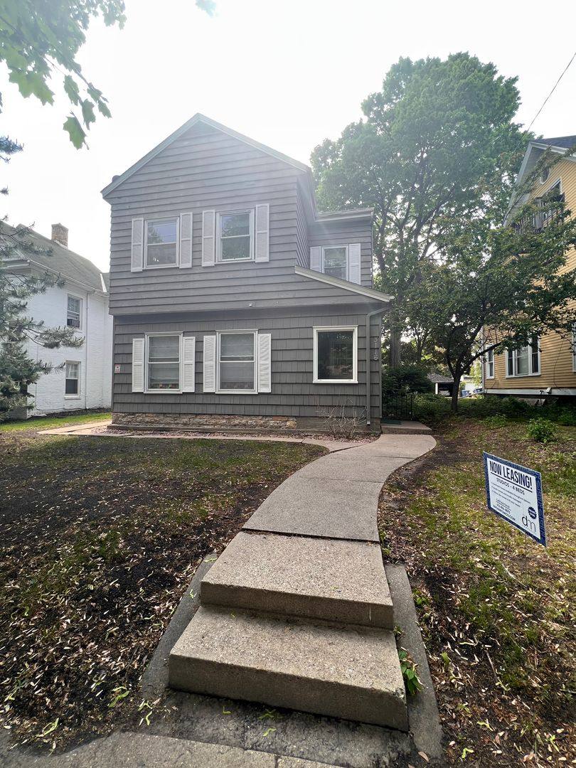 Townhouse for rent at 3116 Fremont Ave S, Minneapolis, MN 55408