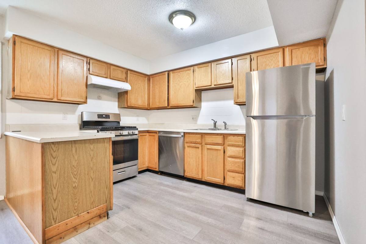 Apartment for rent at 1400-1402 Chancellor, Edwardsville, IL 62025
