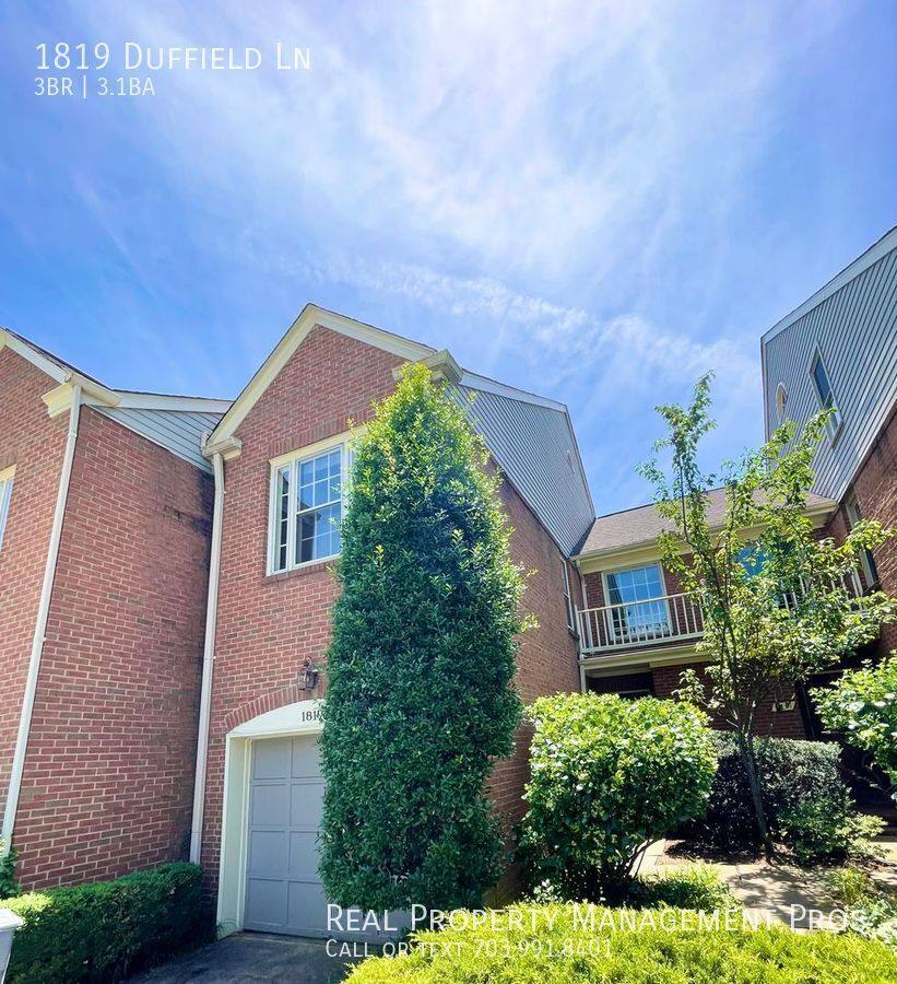 Townhouse for rent at 1819 Duffield Lane, Alexandria, VA 22307
