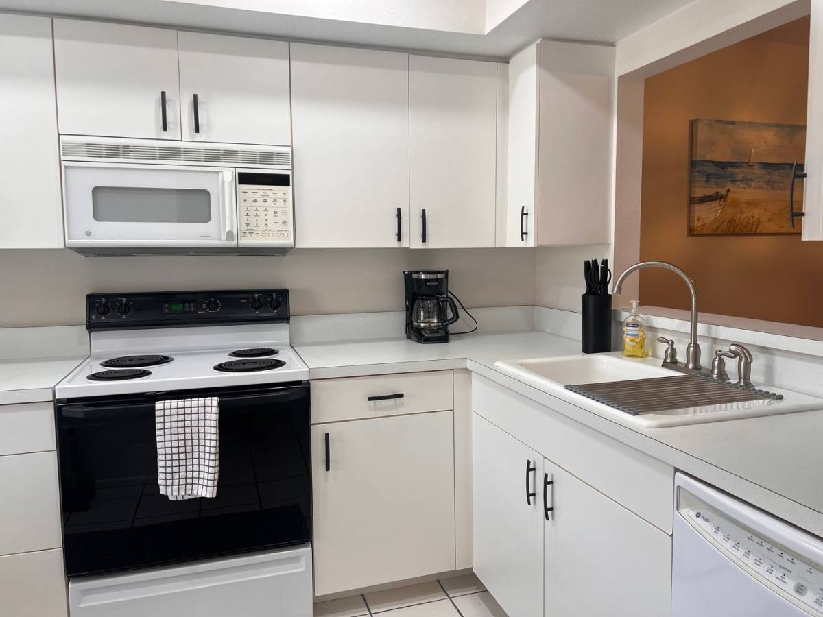 Townhouse for rent at 748 Avenida Estancia, Venice, FL 34292