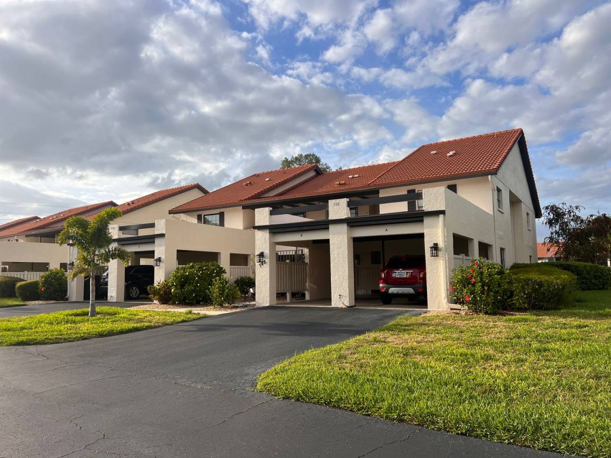 Townhouse for rent at 748 Avenida Estancia, Venice, FL 34292