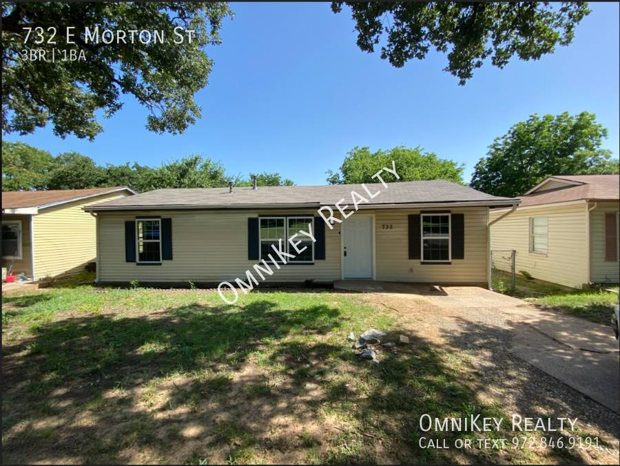 House for rent at 732 E Morton St, Denison, TX 75021