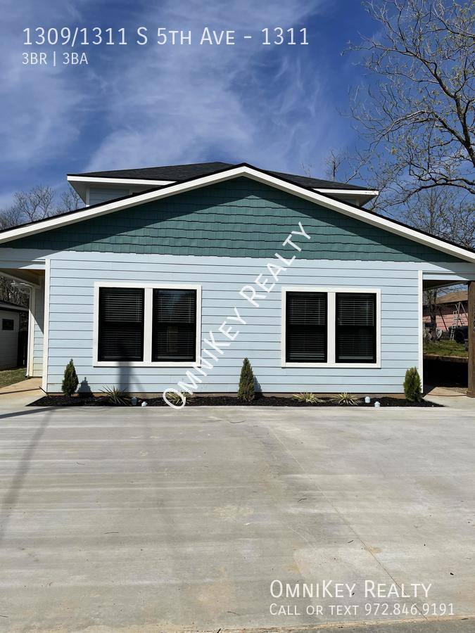 Apartment for rent at 1309 1311 S 5th Ave, Denison, TX 75021